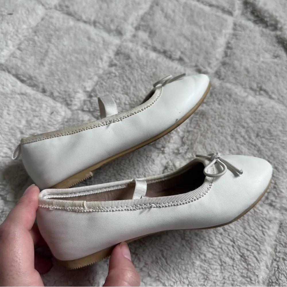 Cat & Jack | White Toddler Nora 2.0 Classic Ballet Flats | Size 9
